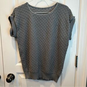 Unbranded Women’s Blue Gray Short Sleeve Banded Bottom Knit Sweater Size Large